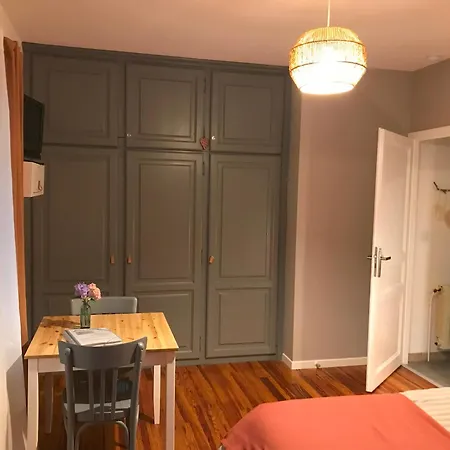D'hotes 'sous Le Magnolia' Bed & Breakfast *